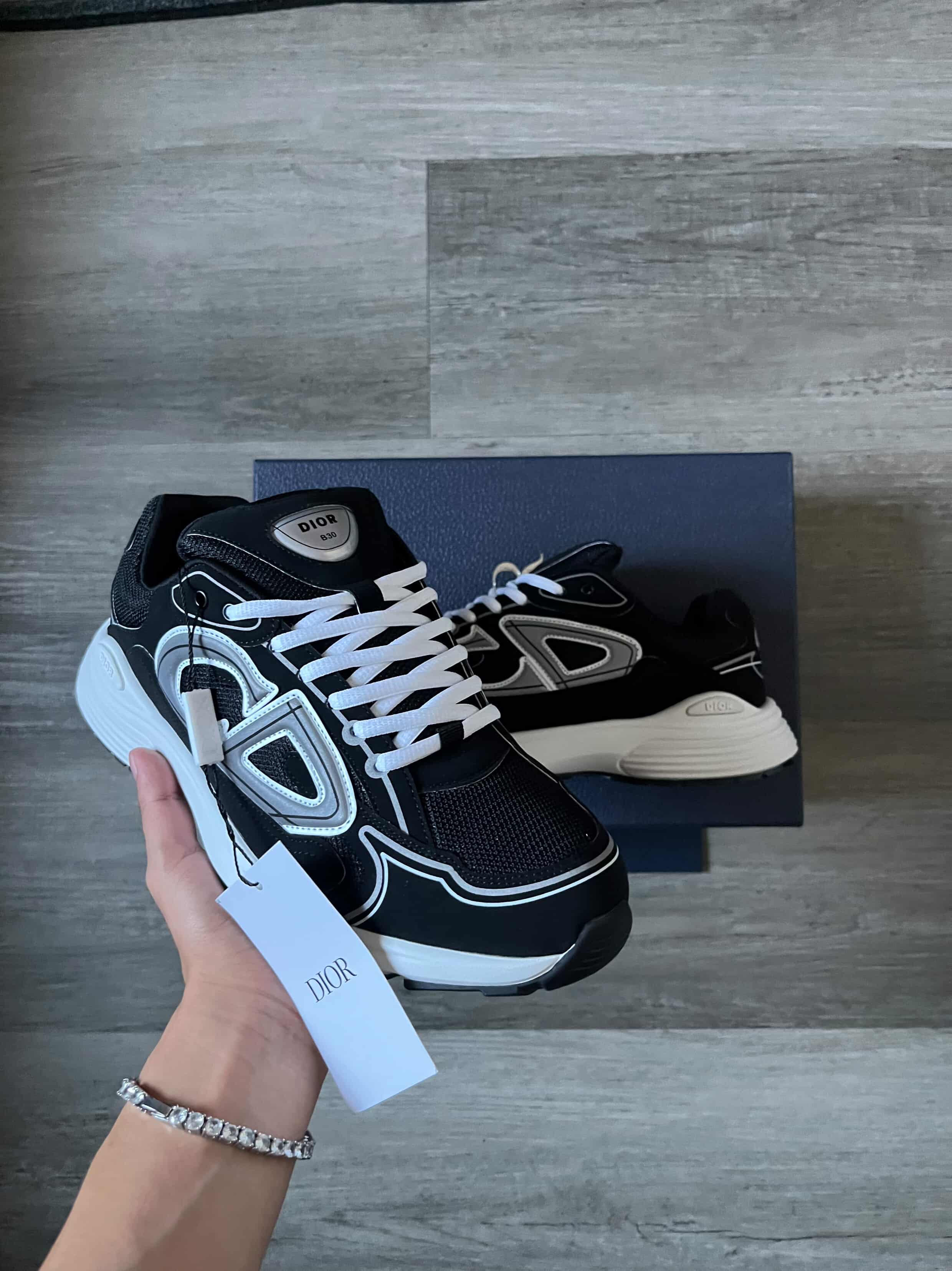 Dior B30